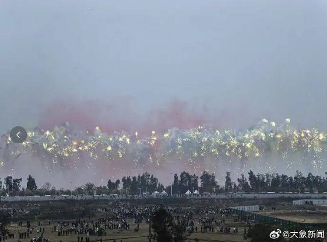 蔡国强烟花秀出意外，大量无人机掉落坠海！