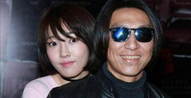 “一指禅”过后，白百何为什么还能将口碑扭转？原来二婚老公是他