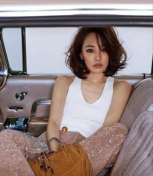 “一指禅”过后，白百何为什么还能将口碑扭转？原来二婚老公是他