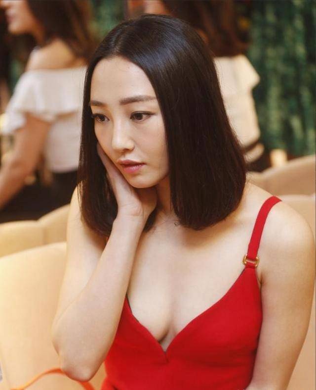 “一指禅”过后，白百何为什么还能将口碑扭转？原来二婚老公是他
