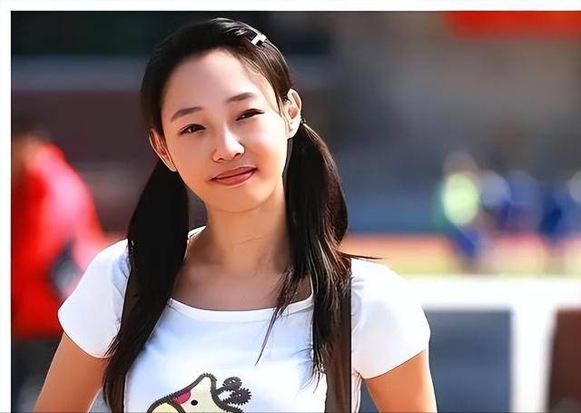 “一指禅”过后，白百何为什么还能将口碑扭转？原来二婚老公是他