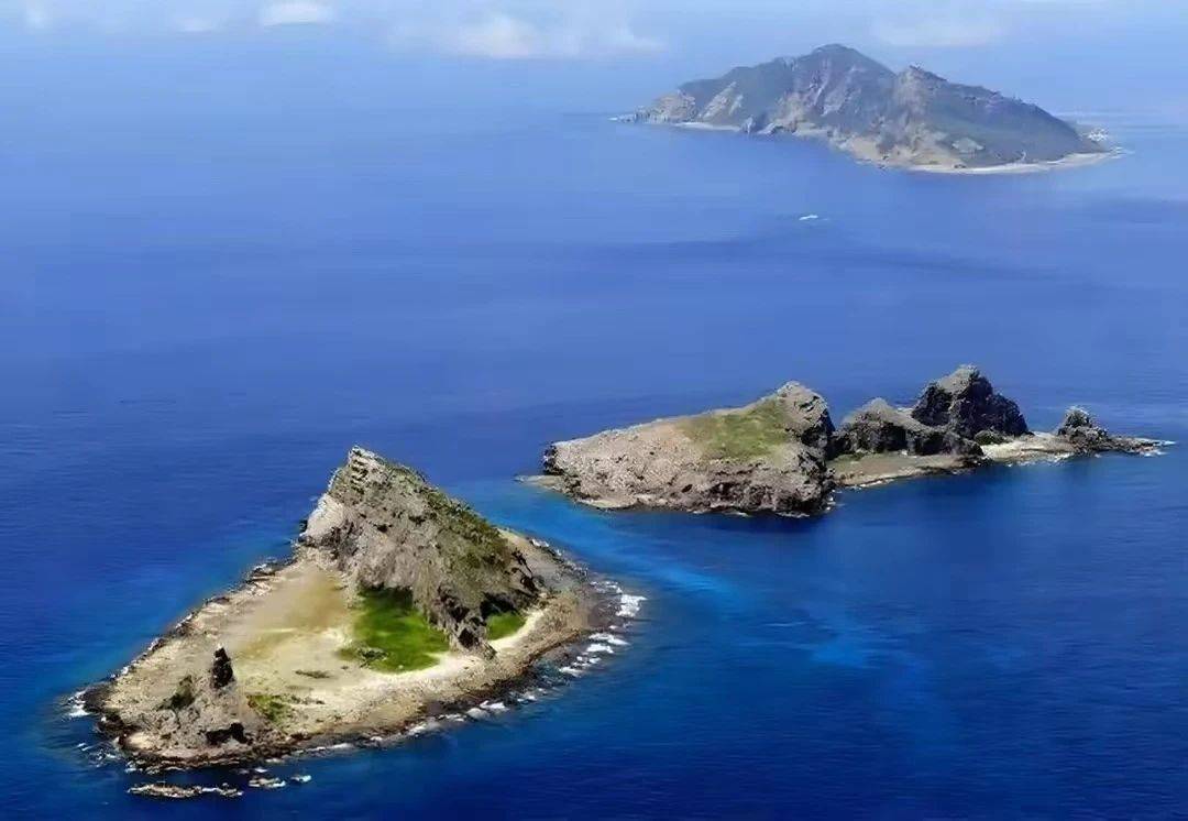石破茂作出选择，核动力航母停靠日本！中方丢掉幻想，钓鱼岛浮标被移除？