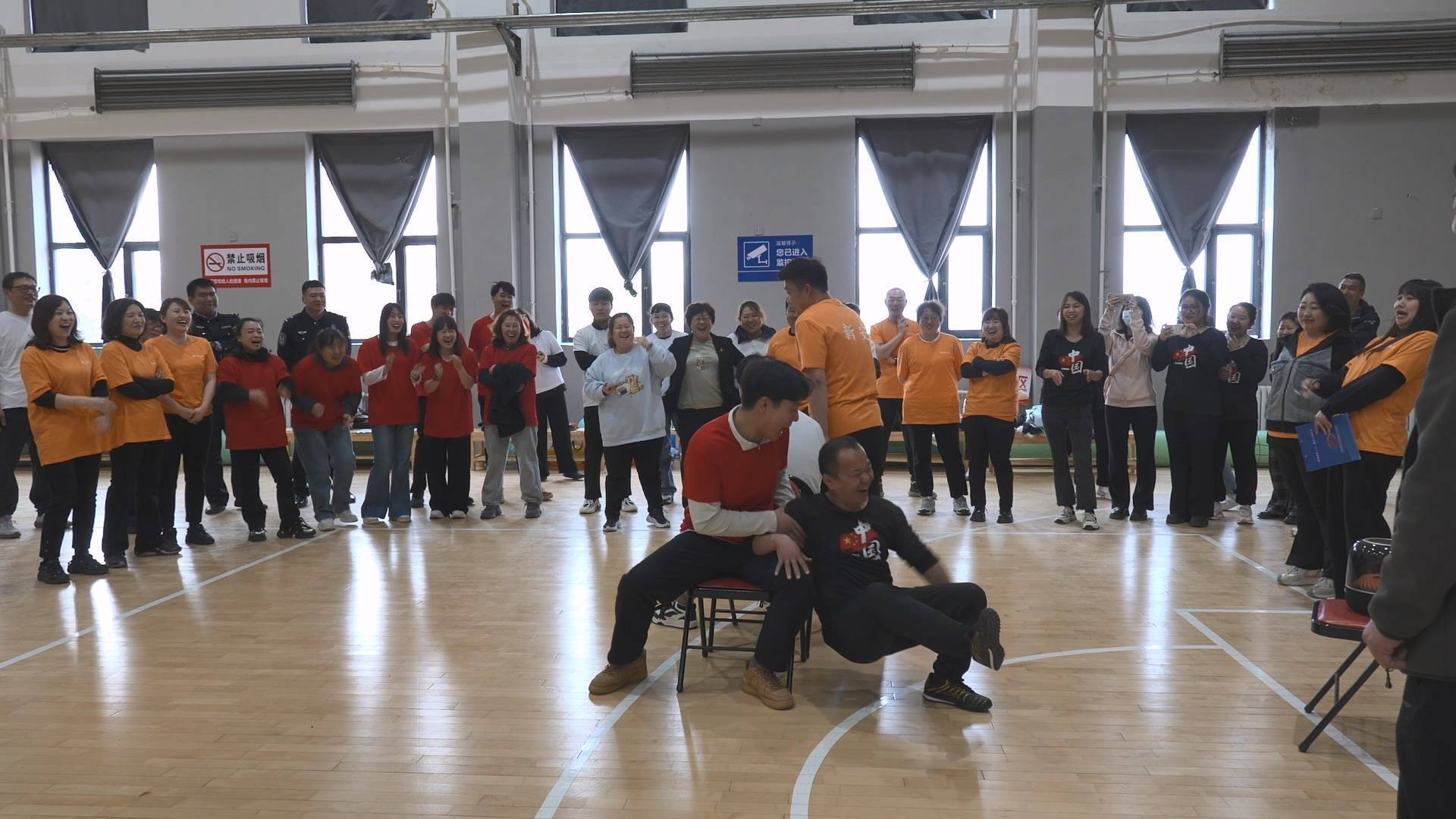 “青春逐梦正当时 民族团结聚同心”主题趣味运动会举行