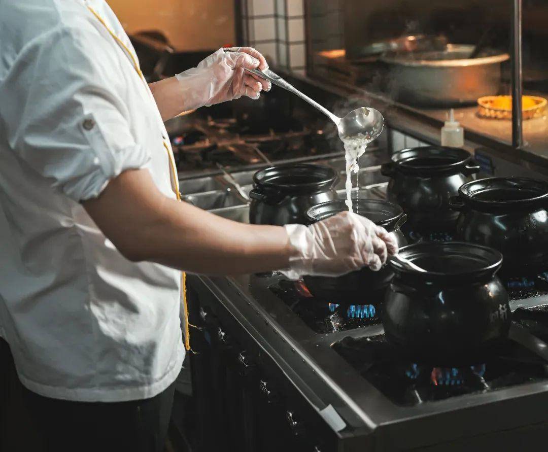 一年卖出300万锅！又一地方特色美食冲向全国