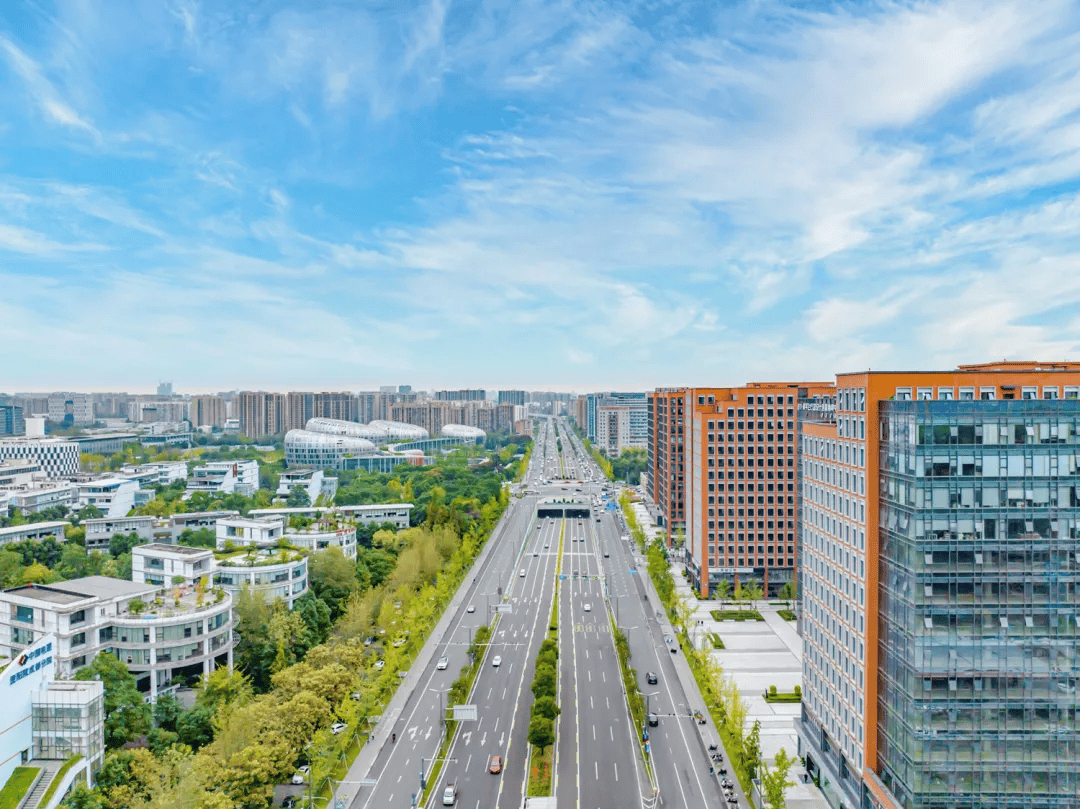 歼-20S亮相背后,成都这个地方有多“硬核”?