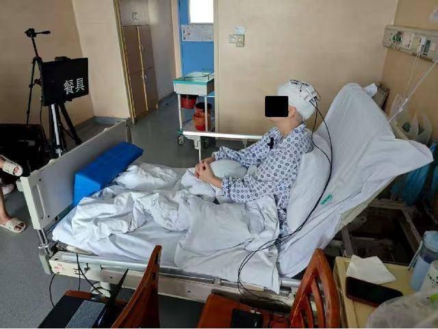 国内首例！同济医院利用脑机接口预绘大脑地图精准切瘤