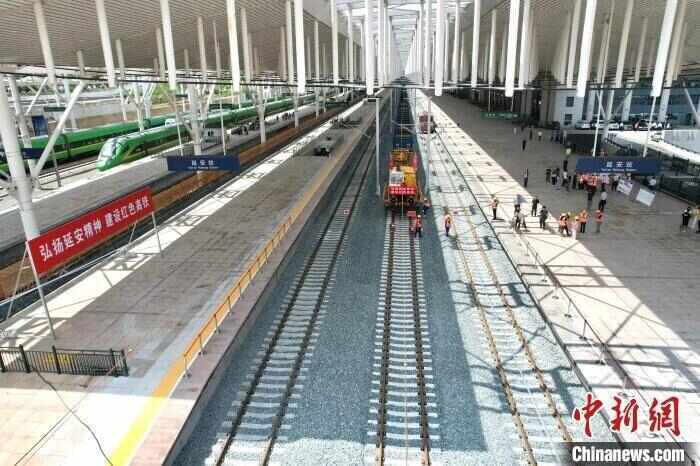 人这一辈子，一定要坐高铁去一趟延安！