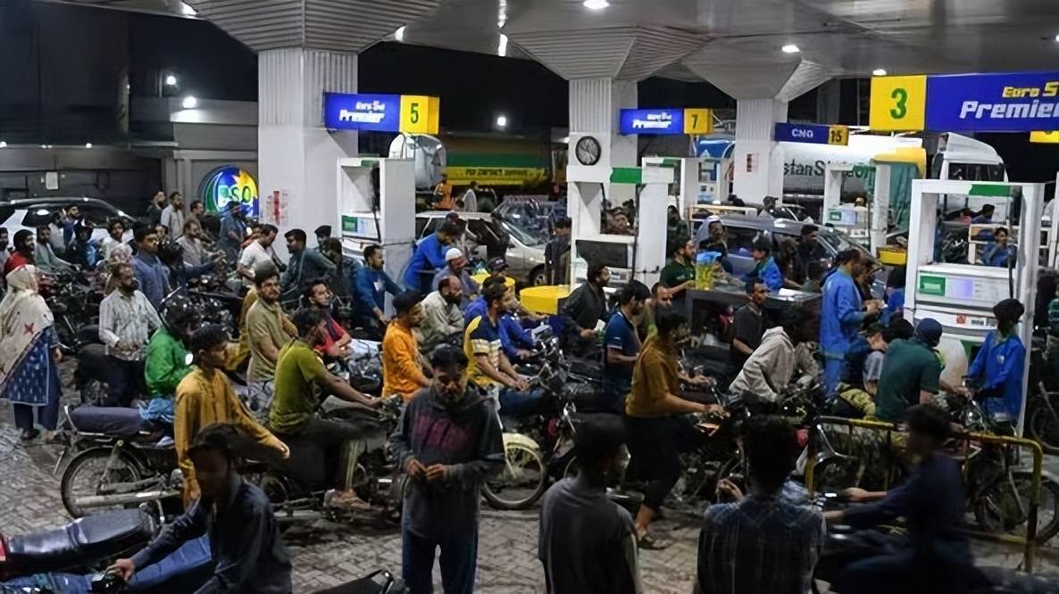 美伊谈判破裂后，沙特打来巨款要求出兵，巴基斯坦陷入两难抉择