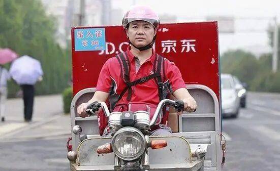 黄仁勋来一次北京，比我北漂三年吃的网红小吃都多